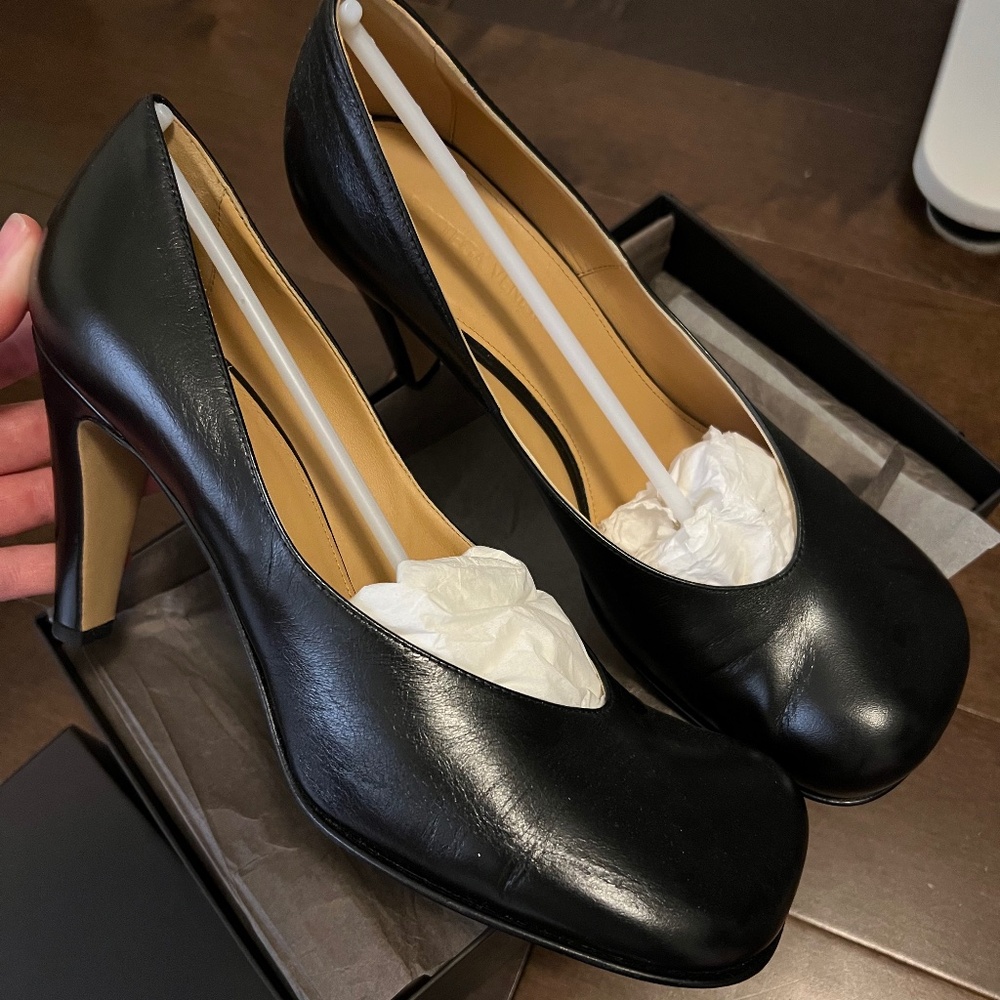 Bottega Veneta Bloc Square Toe Heel
